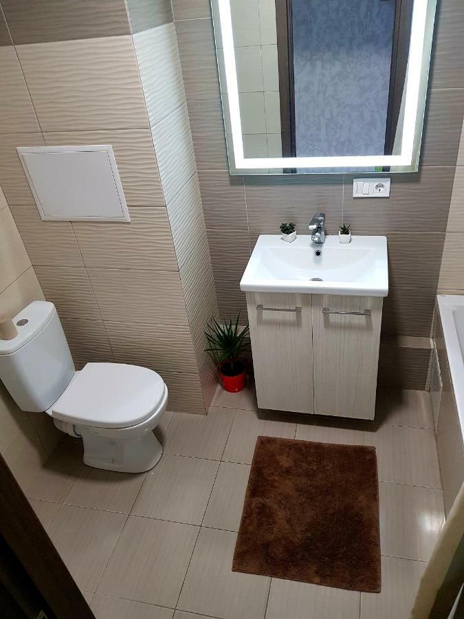 Стильные Аппартаменты На Новых Домах Charkiv Exteriör bild