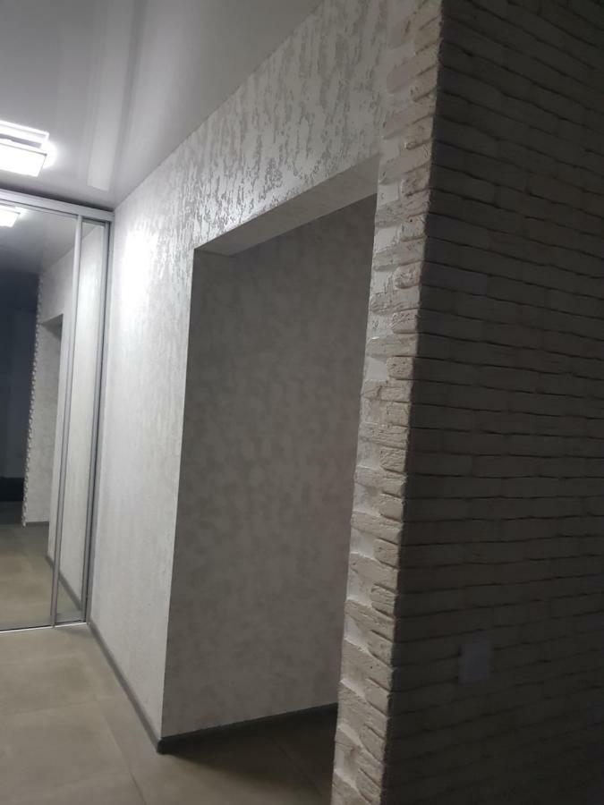 Стильные Аппартаменты На Новых Домах Charkiv Exteriör bild